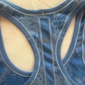 Lulu tank top size 6 in blue
